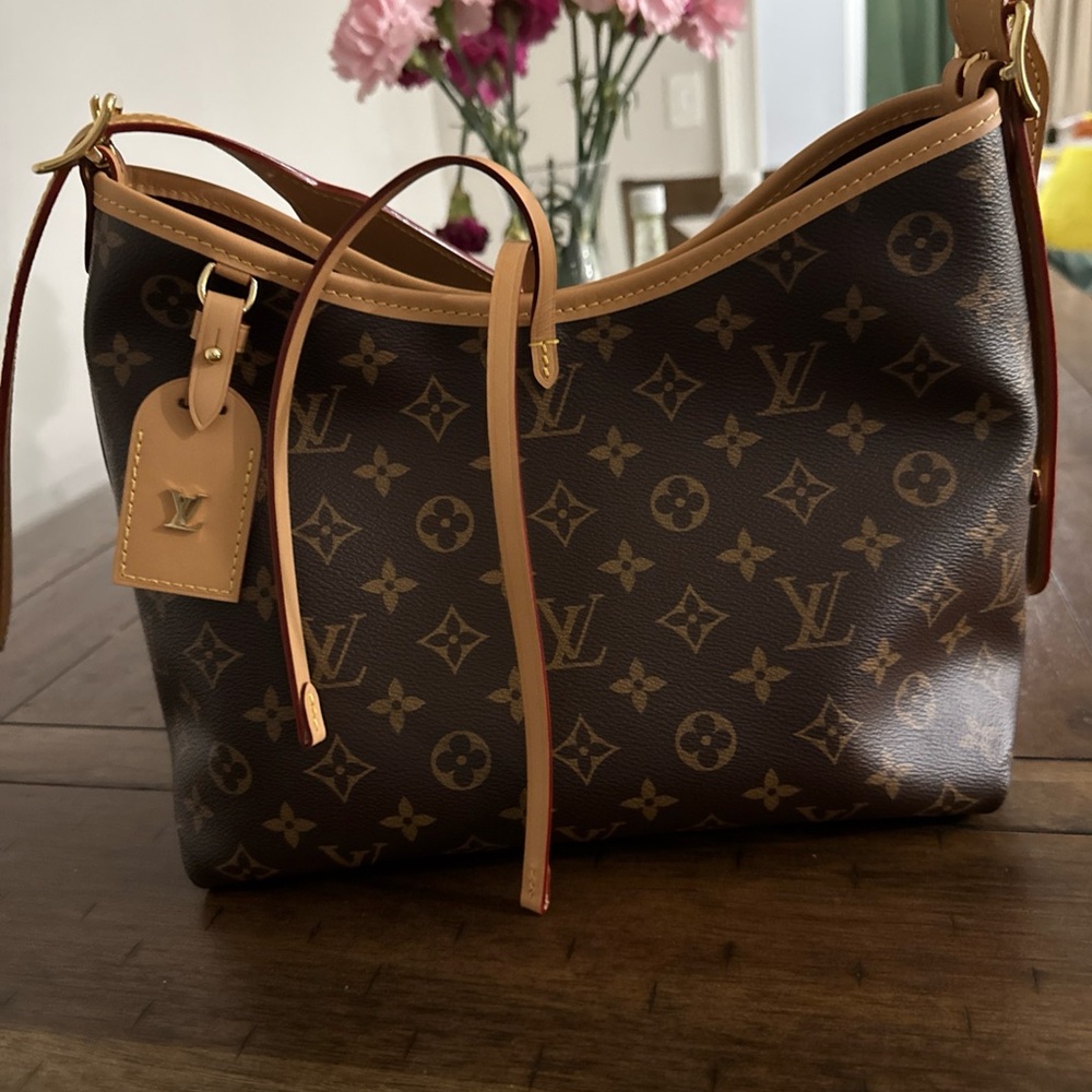 Authentic LV Carryall PM